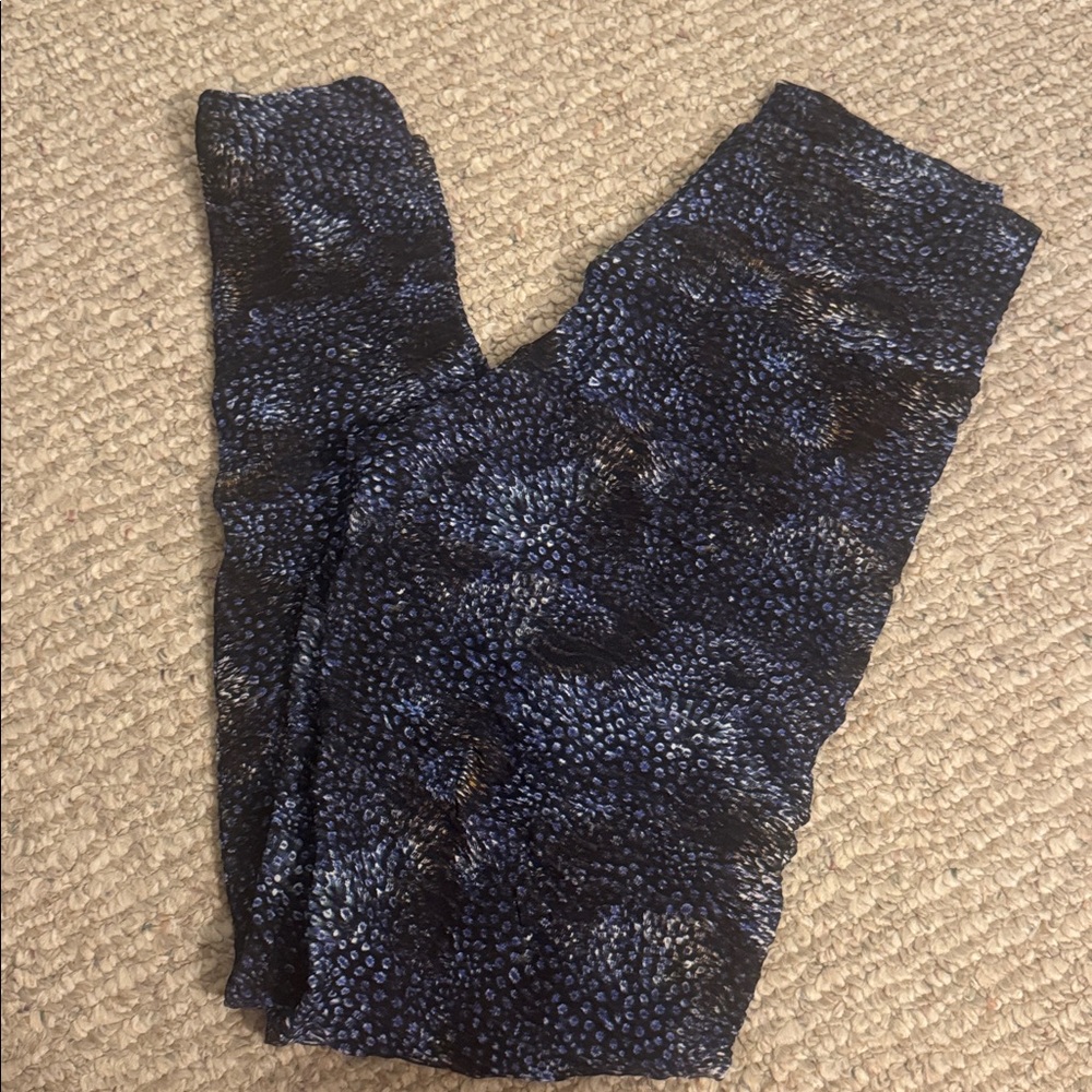 Booty by Brabants Blue and Black Patterned Leggings